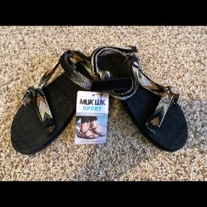 Muk Luks Womens Sandals, size 9, NWT